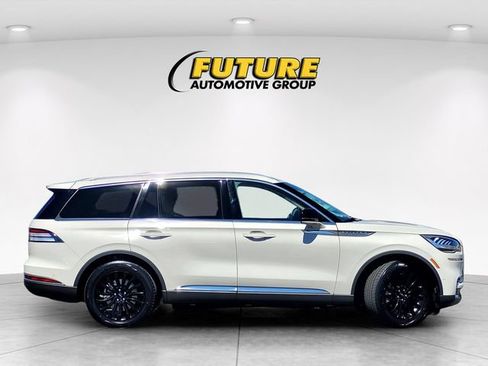 Certified 2023 Lincoln Aviator Reserve w/ Equipment Group 201A RWD image 3