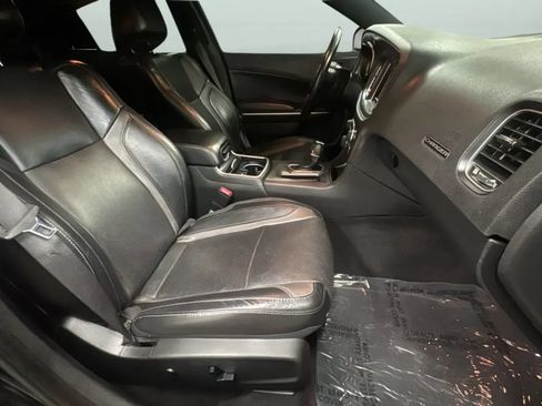 Used 2020 Dodge Charger SXT w/ Leather Interior Group RWD image 21