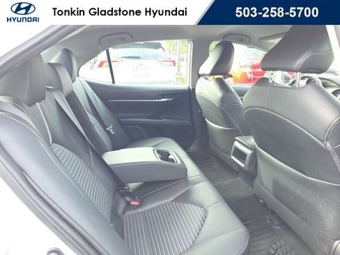 Used 2021 Toyota Camry SE w/ Cold Weather Package image 22