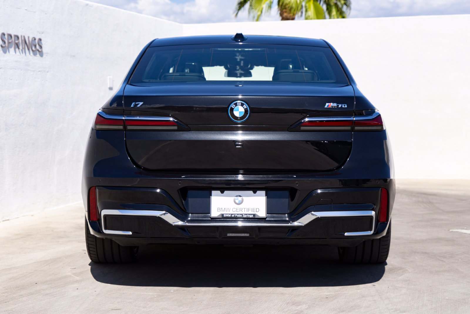Used 2024 BMW i7 M70 w/ Premium Package AWD/4WD image 7