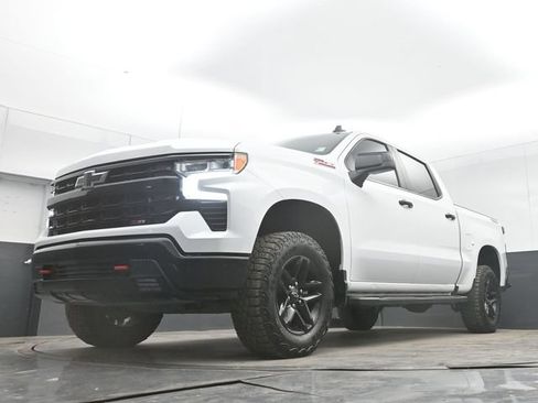 Used 2024 Chevrolet Silverado 1500 LT Trail Boss w/ Protection Package AWD/4WD image 40