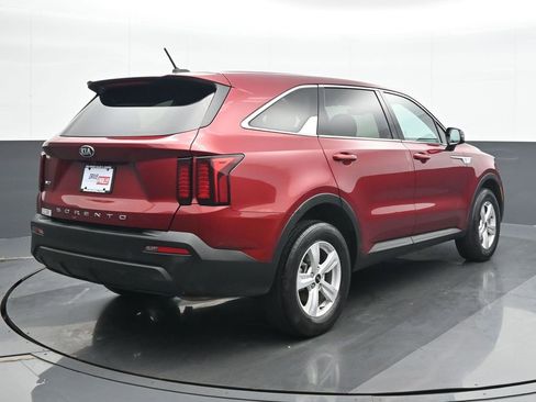 Used 2021 Kia Sorento LX image 6