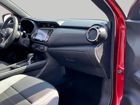 Certified 2024 Nissan Kicks SR w/ SR Premium Package FWD image 19