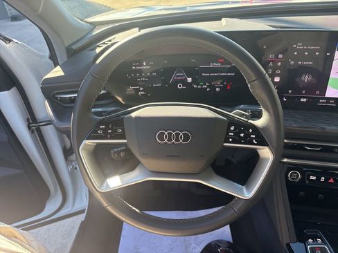 Certified 2025 Audi Q5 Premium w/ Convenience Package image 20