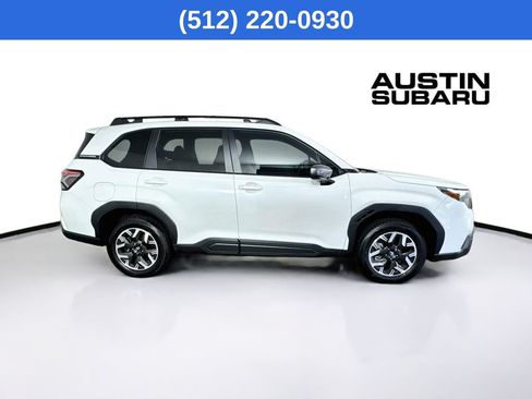 Used 2026 Subaru Forester Premium AWD/4WD image 9