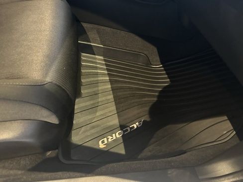 Used 2018 Honda Accord LX image 13