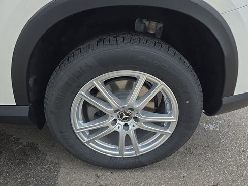 Certified 2025 Mercedes-Benz GLC 300 4MATIC image 36