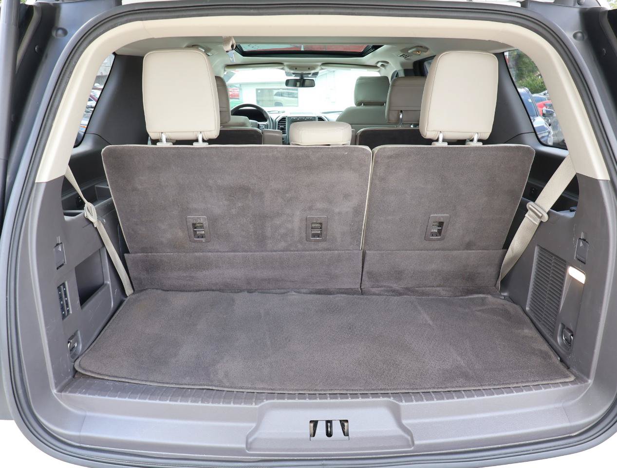 Used 2018 Ford Expedition Limited w/ Equipment Group 302A RWD image 6