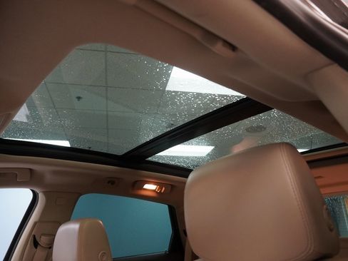 Used 2015 Cadillac SRX Luxury image 4