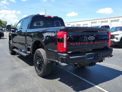 Certified 2023 Ford F250 XLT w/ Black Appearance Package AWD/4WD image 7