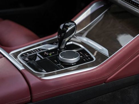 Used 2022 BMW X6 M50i w/ Parking Assistance Package image 27