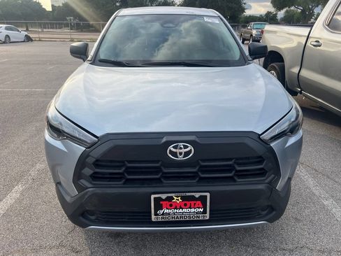 Used 2026 Toyota Corolla Cross L FWD image 2