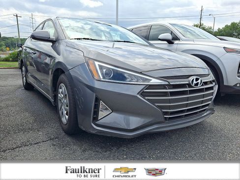 Used 2019 Hyundai Elantra SE w/ Cargo Package FWD image 1