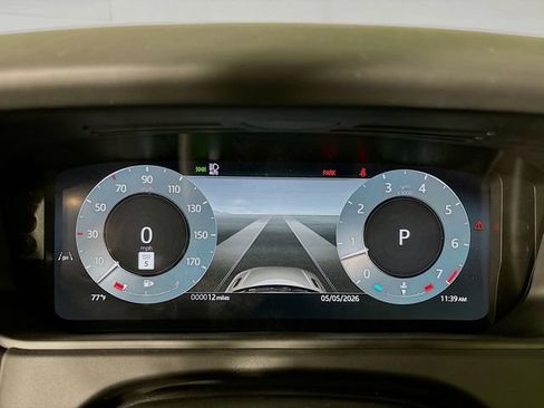 New 2026 Land Rover Range Rover Velar Dynamic SE AWD/4WD image 13