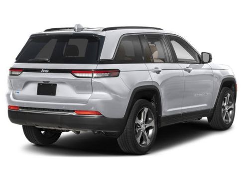 Certified 2024 Jeep Grand Cherokee Summit AWD/4WD image 3