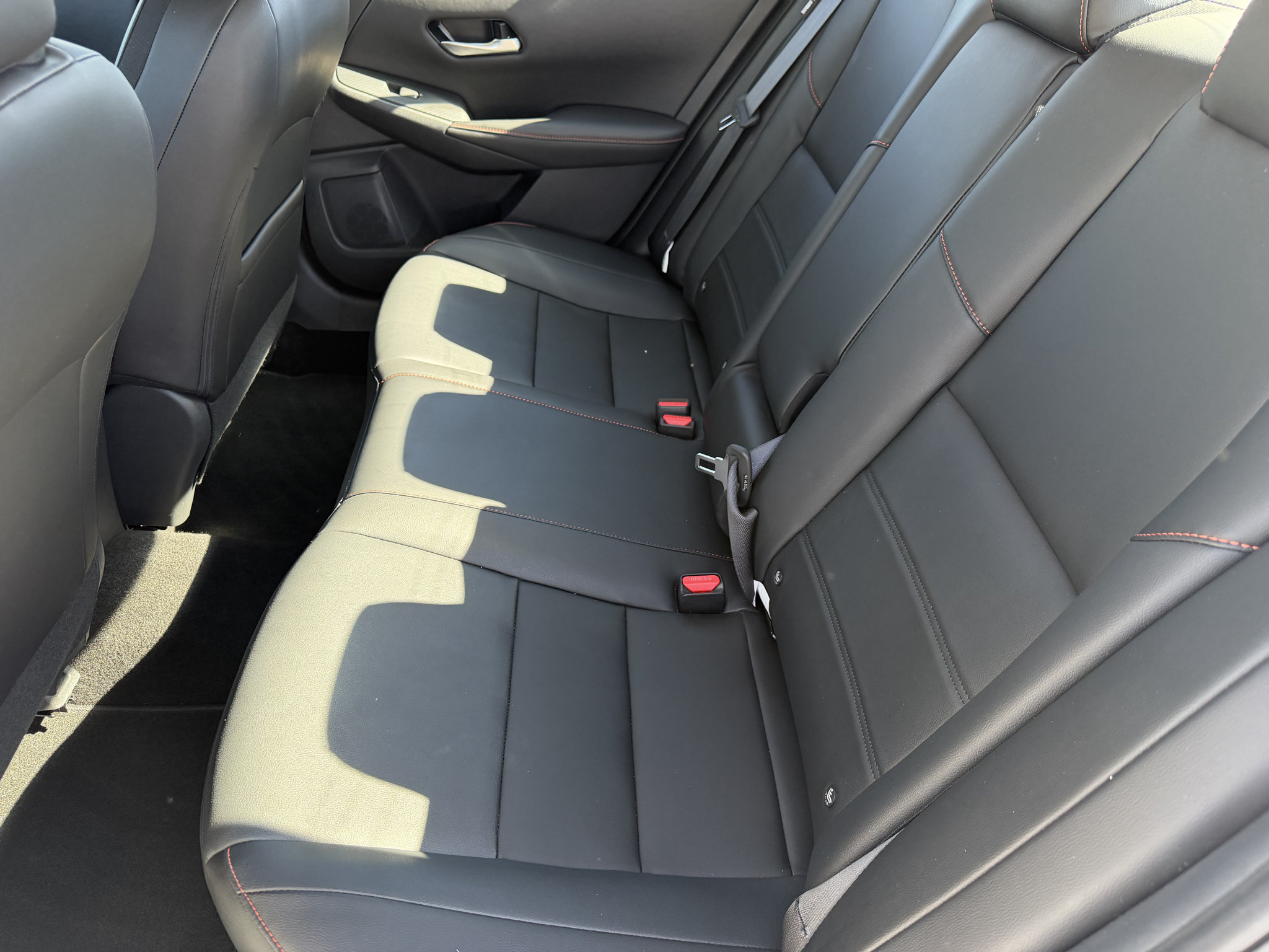 Used 2025 Nissan Sentra SR w/ SR Premium Package FWD image 27