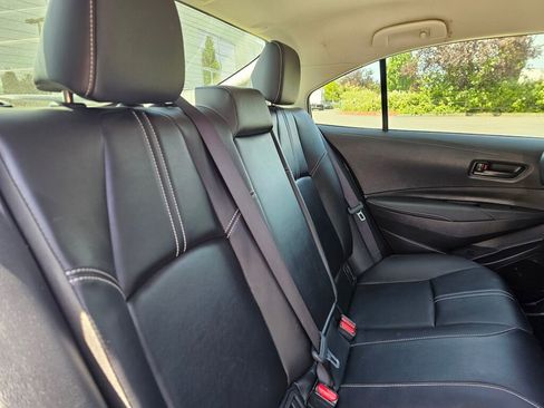 Used 2022 Toyota Corolla LE w/ Premium Interior Package FWD image 16