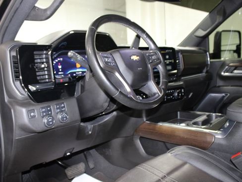 Used 2024 Chevrolet Silverado 2500 High Country image 22