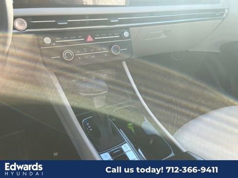 New 2025 Hyundai Tucson SE image 27