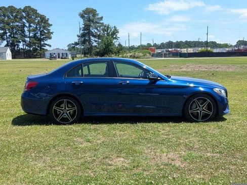 Used 2017 Mercedes-Benz C 300 4MATIC Sedan image 2
