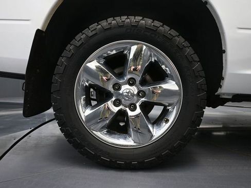 Used 2019 RAM 1500 Big Horn AWD/4WD image 16