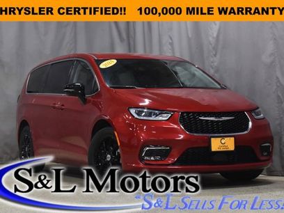 Certified 2024 Chrysler Pacifica Touring-L