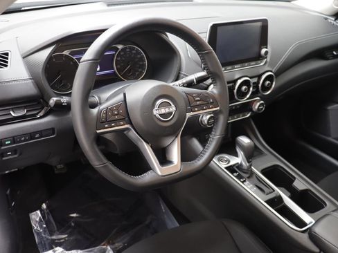 Used 2024 Nissan Sentra SV w/ All-Weather Package image 6