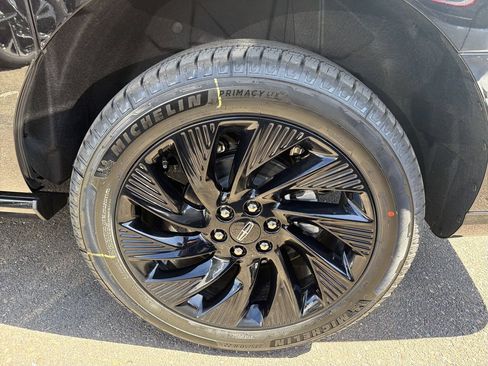 New 2026 Lincoln Navigator L Reserve AWD/4WD image 13