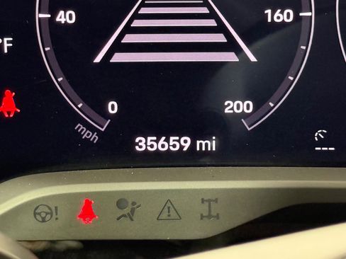 Certified 2022 Porsche Taycan image 21