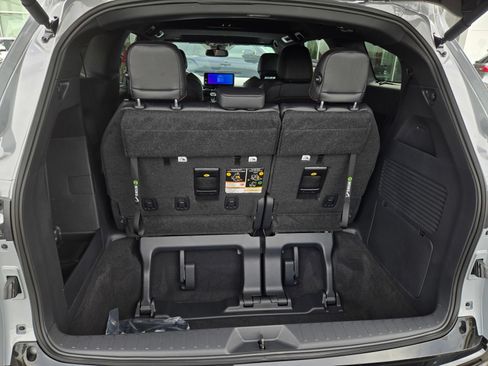 Certified 2026 Toyota Sienna XSE FWD image 24