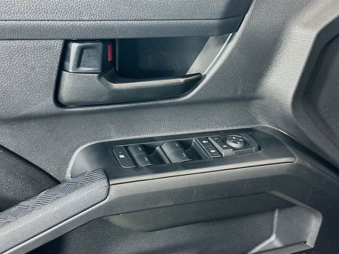Certified 2026 Toyota Tacoma SR5 AWD/4WD image 18