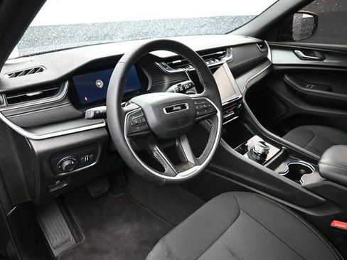 New 2025 Jeep Grand Cherokee L Laredo RWD image 12