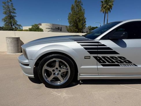 Used 2006 Ford Mustang GT Premium RWD image 11
