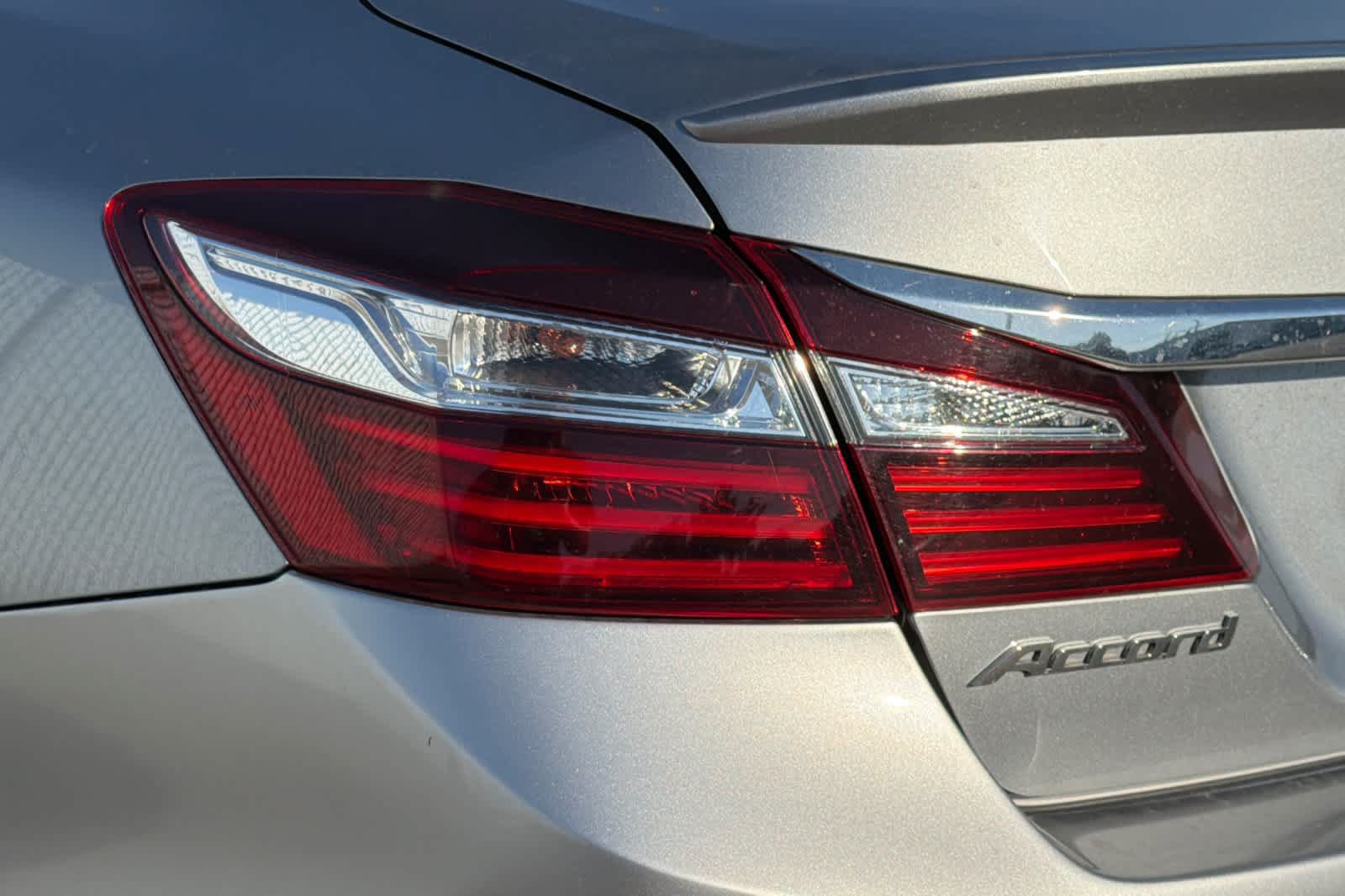 Used 2017 Honda Accord Touring image 23