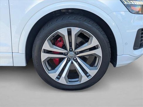 Used 2019 Audi Q8 Prestige AWD/4WD image 21