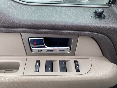 Used 2010 Ford F150 XLT image 13