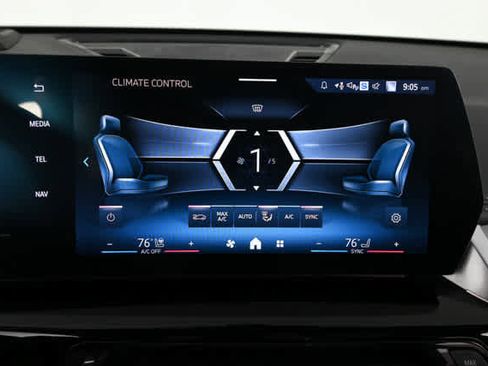 Used 2024 BMW X1 xDrive28i w/ Premium Package image 25