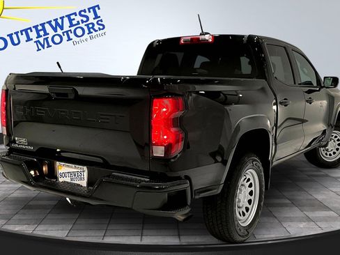 Used 2023 Chevrolet Colorado W/T image 6