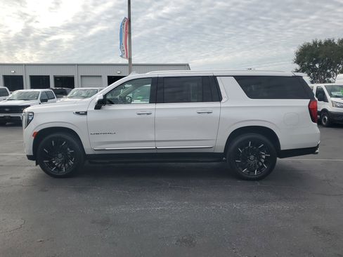 Used 2023 GMC Yukon XL Denali image 6