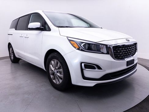 Used 2019 Kia Sedona LX FWD image 8
