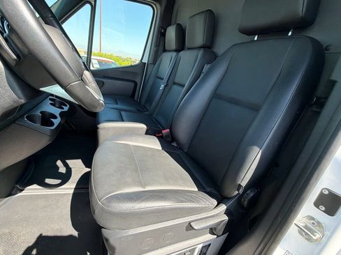 Used 2025 Mercedes-Benz Sprinter 2500 image 20