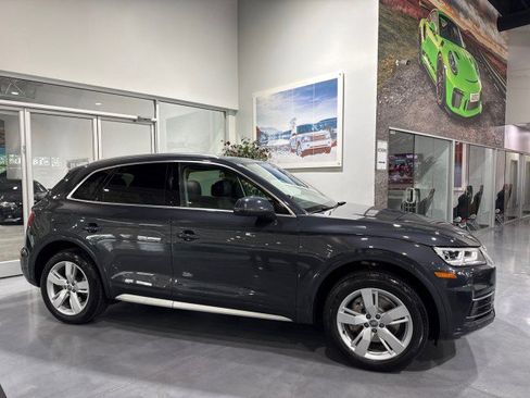 Used 2019 Audi Q5 2.0T Premium Plus w/ Premium Plus Package AWD/4WD image 35