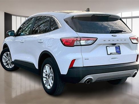 Used 2021 Ford Escape SE image 4