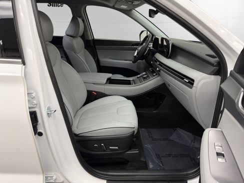 Used 2023 Hyundai Palisade SEL image 15