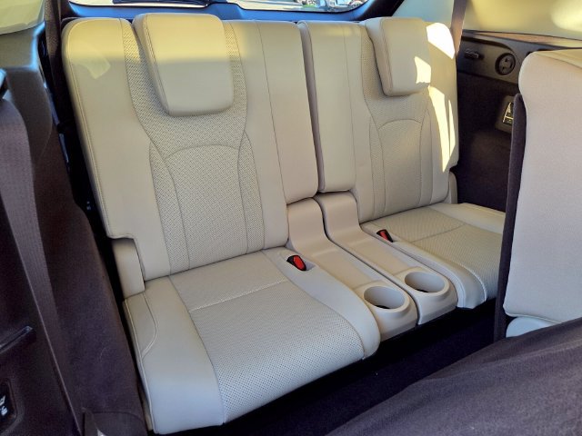 Used 2020 Lexus RX 350L FWD w/ Premium Package image 18