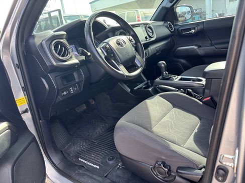 Used 2018 Toyota Tacoma TRD Sport RWD image 9