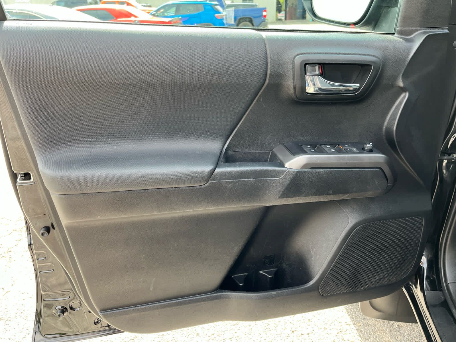 Used 2022 Toyota Tacoma TRD Sport AWD/4WD image 11