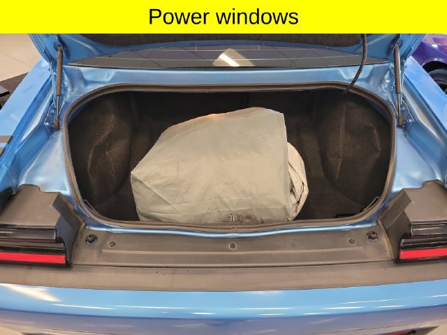 Used 2015 Dodge Challenger R/T Scat Pack w/ Leather Interior Group RWD image 27