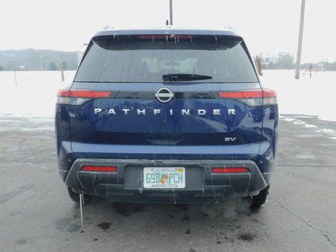 Used 2024 Nissan Pathfinder SV image 8