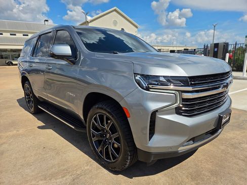 Used 2023 Chevrolet Tahoe LT w/ Luxury Package RWD image 3